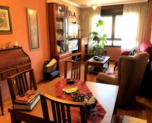 Sala d'estar de Dúplex en venda en Oviedo 