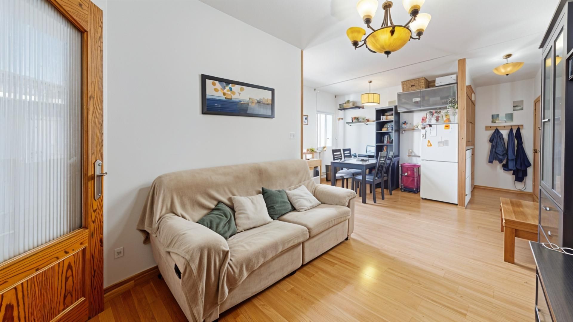 Sala d'estar de Apartament en venda en  Madrid Capital amb Calefacció