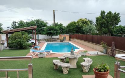 Swimming pool of House or chalet for sale in Girona Capital  with Air Conditioner, Heating and Private garden