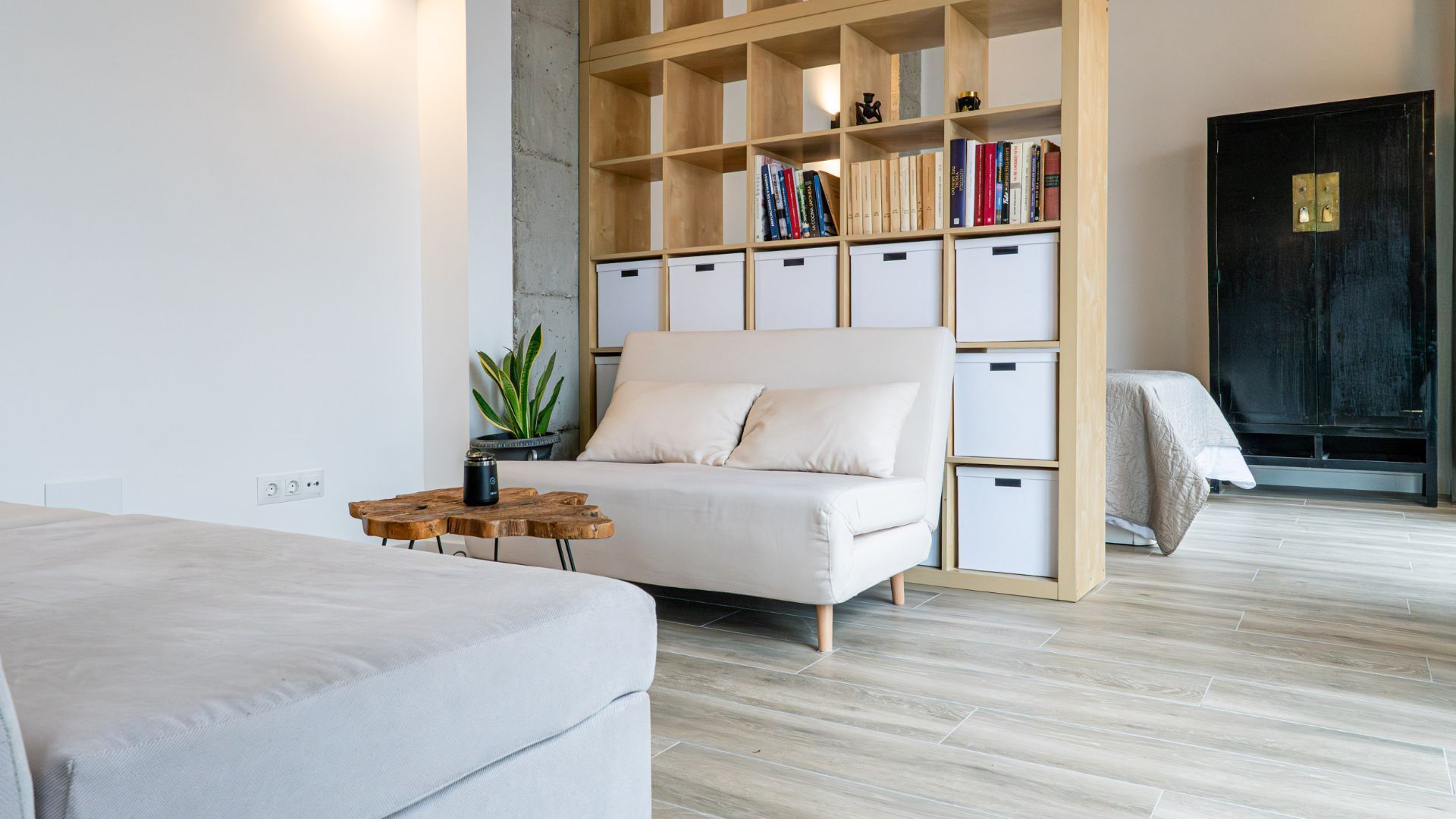 Sala d'estar de Apartament en venda en  Madrid Capital amb Aire condicionat
