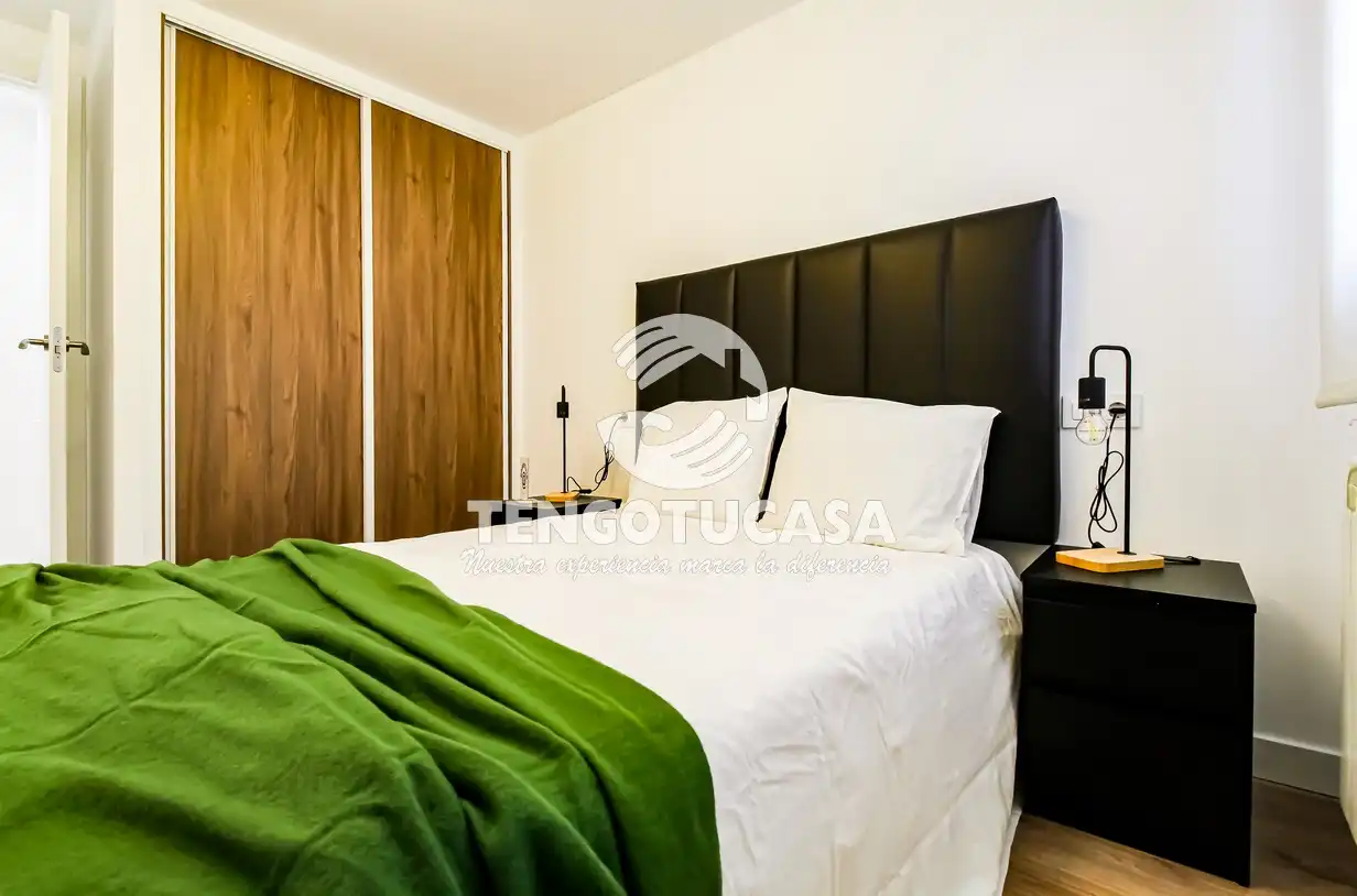 Bedroom of Flat for rent in Madrid  with Air Conditioner, Heating and Furnished