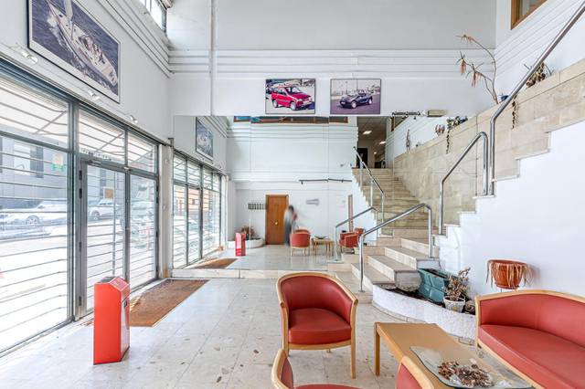 Oficina en Alquiler en Calle de Manuel Tovar en Tres Olivos - Valverde