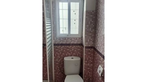 Foto 2 de Piso en venta en Calle Laguna, Vista Alegre, Madrid Capital