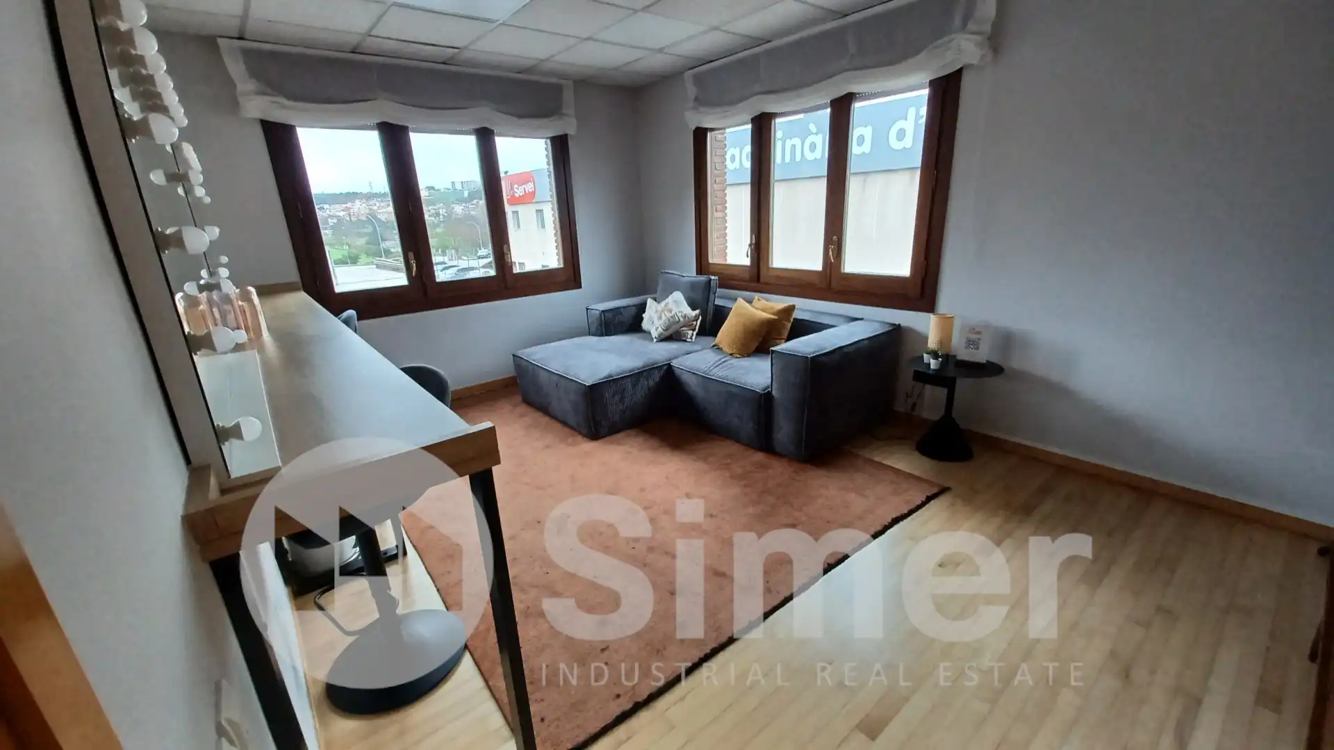 Bedroom of Industrial buildings for sale in Sabadell