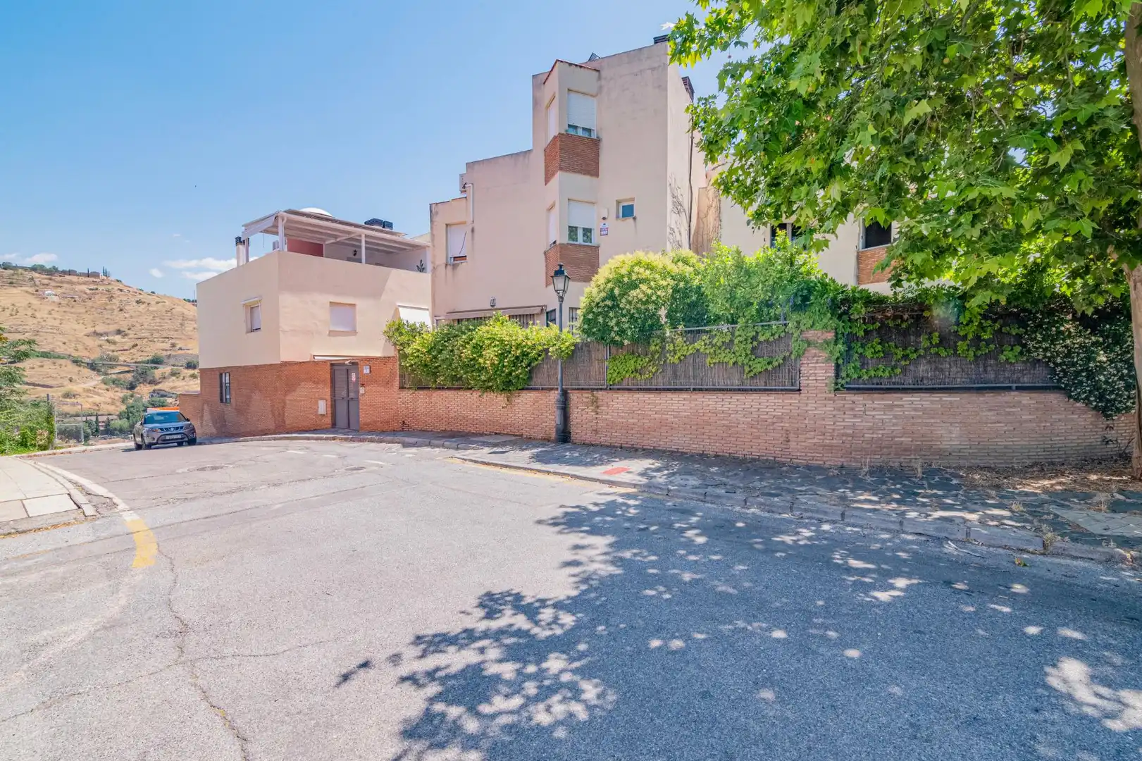 Aparcament de Casa adosada de lloguer en Granada amb Aire condicionat, Calefacció i Terrassa