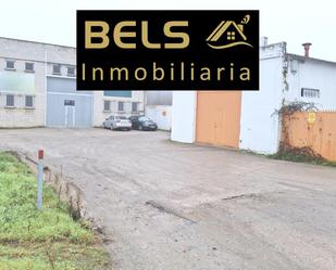 Exterior view of Industrial buildings for sale in Cubillos del Sil