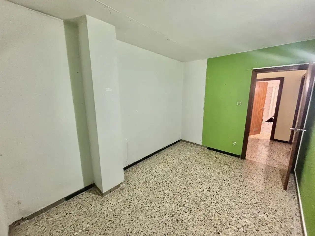 Flat for sale in Zaragoza  with Heating