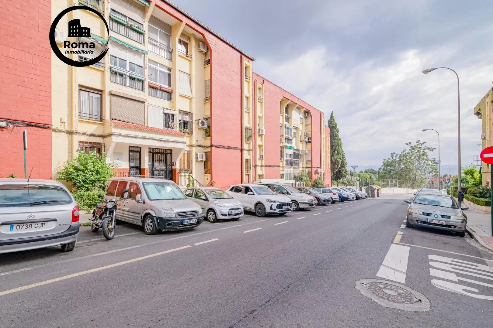 Parking of Flat for sale in Granada  with Air Conditioner, Terrace and Storage room