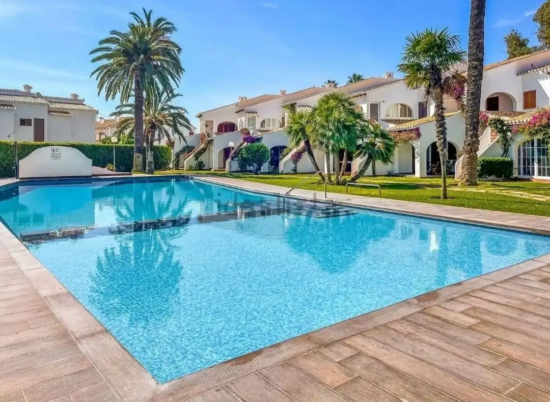 Detached homes for sale in Carrer Llac Sant Martí, L'Almadrava - L'Estanyó