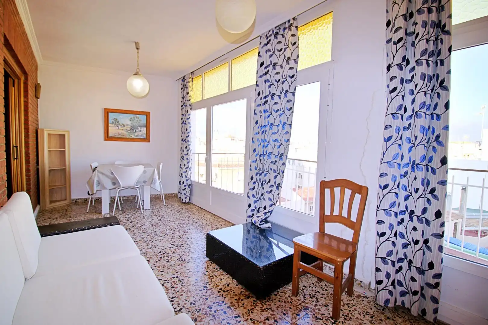 Wohnzimmer von Dachboden zum Verkauf in Elche / Elx mit Terrasse und Balkon