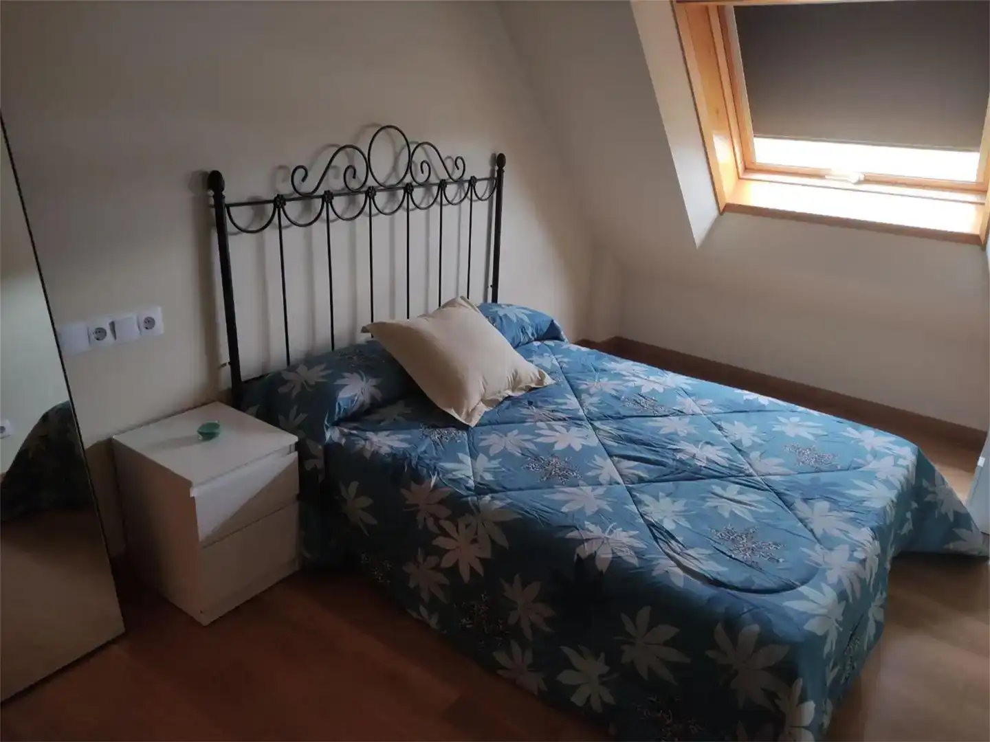 Dormitori de Àtic en venda en Ortigueira amb Parquet, Traster i Moblat