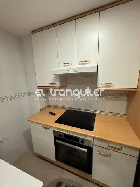 Cocina de Piso de alquiler en Parla con Aire acondicionado, Piscina y Amueblado