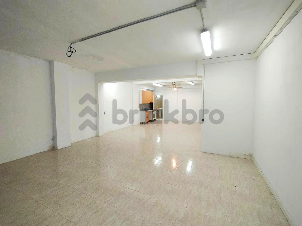 Premises for sale in  Barcelona Capital