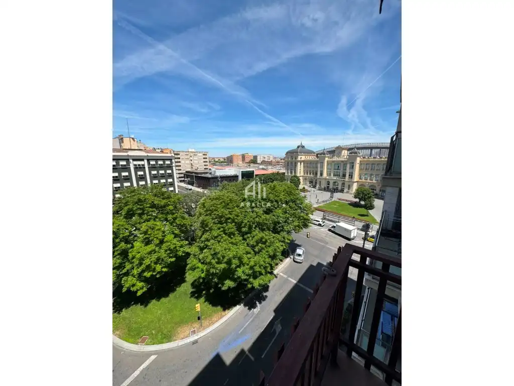 Vista exterior de Piso en venta en Lleida