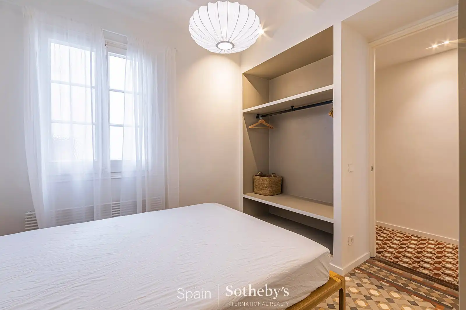 Bedroom of Apartments for sale in Barcelona  with Air Conditioner and Heating