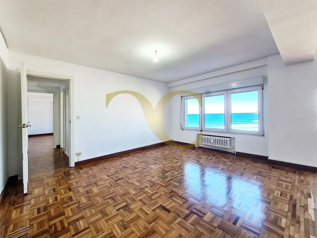 Sala d'estar de Pis en venda en Gijón  amb Calefacció i Terrassa