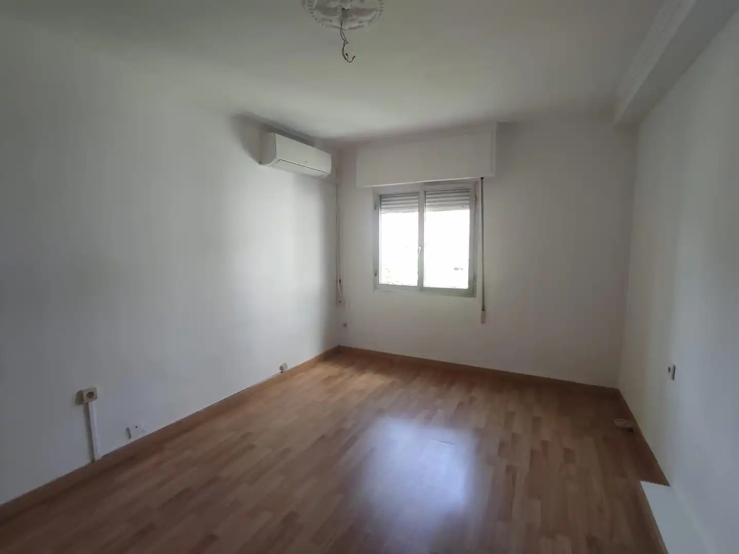 Habitación de Piso en venta en Madrid con Aire acondicionado, Calefacción y Jardín privado