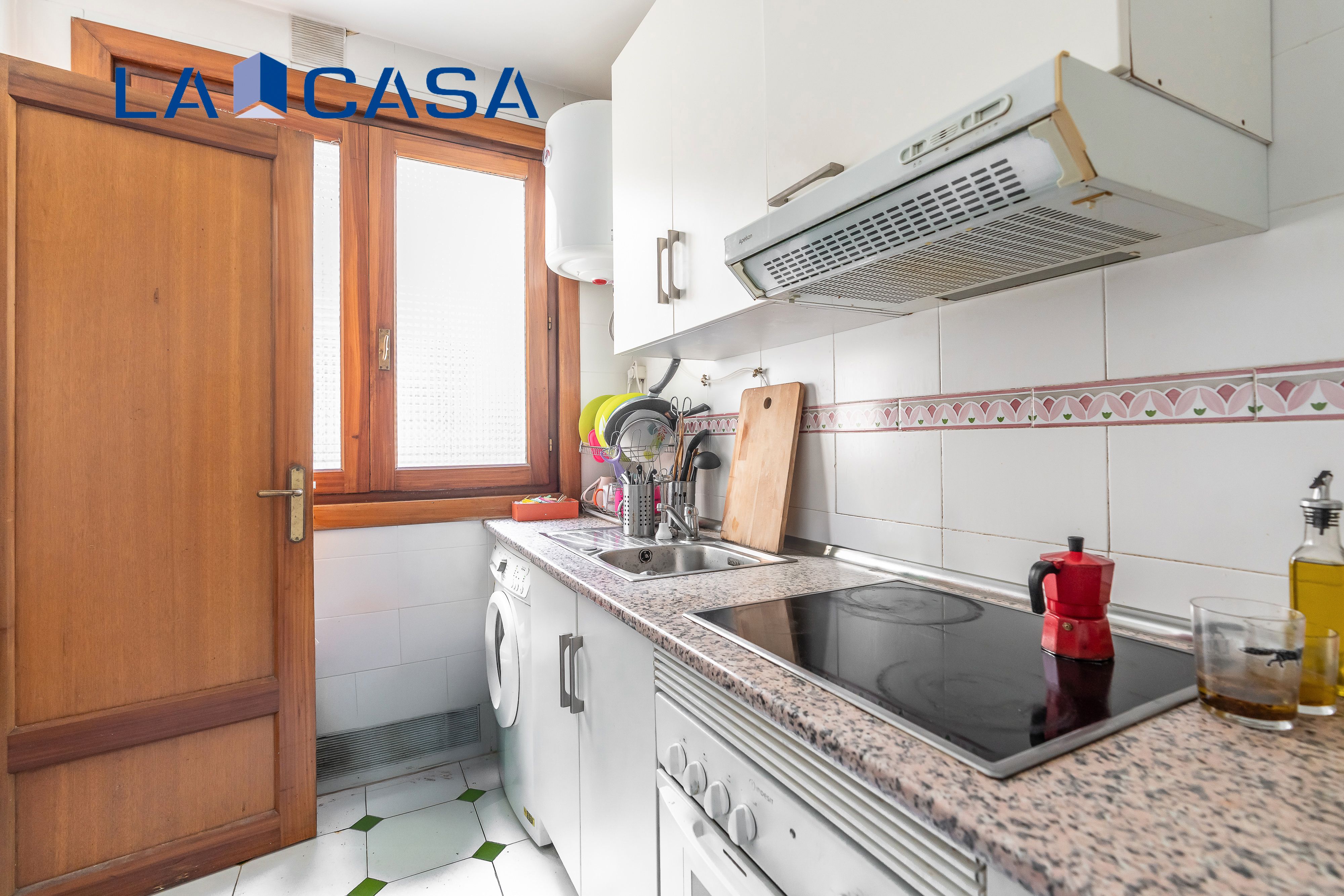 Kitchen of Flat for sale in  Madrid Capital