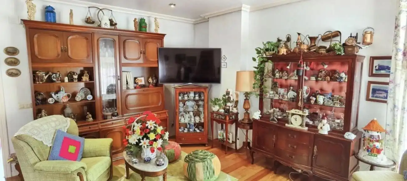 Sala de estar de Finca rústica en venta en Gijón  con Calefacción y Jardín privado