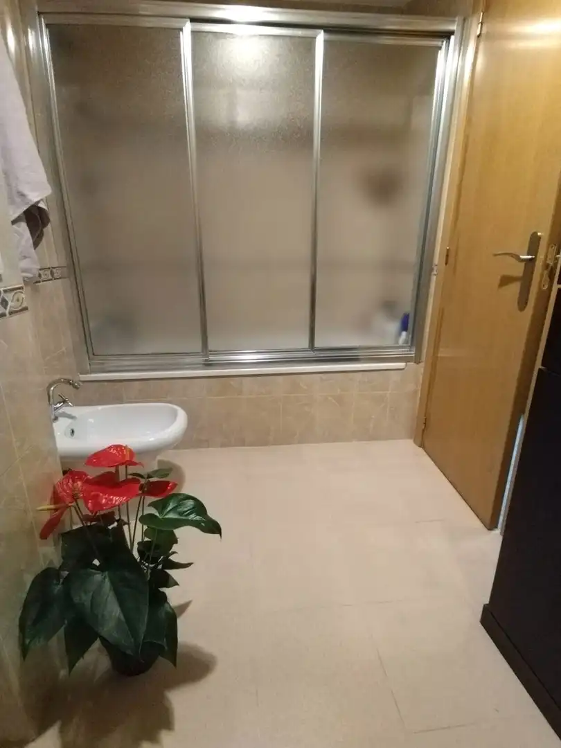 Baño de Piso en venta en Algeciras con Trastero
