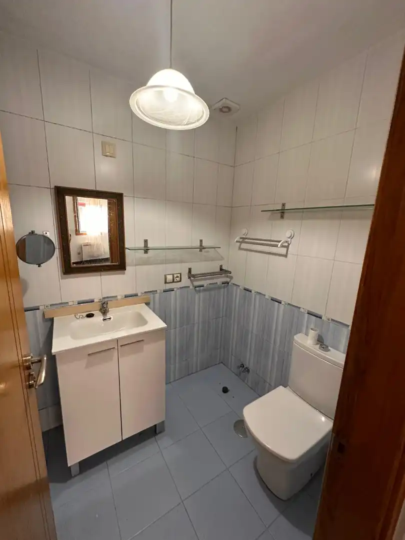 Bany de Apartament en venda en Ares amb Calefacció, Parquet i Terrassa