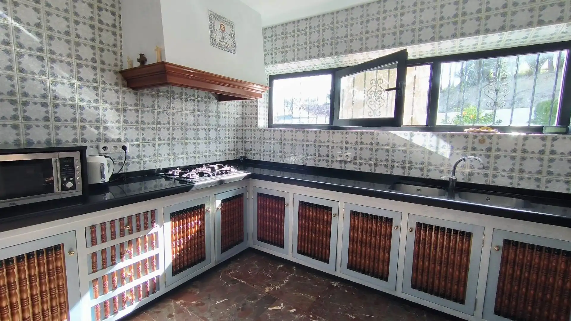 Kitchen of Houses for sale in El Castell de Guadalest  with Air Conditioner, Heating and Terrace