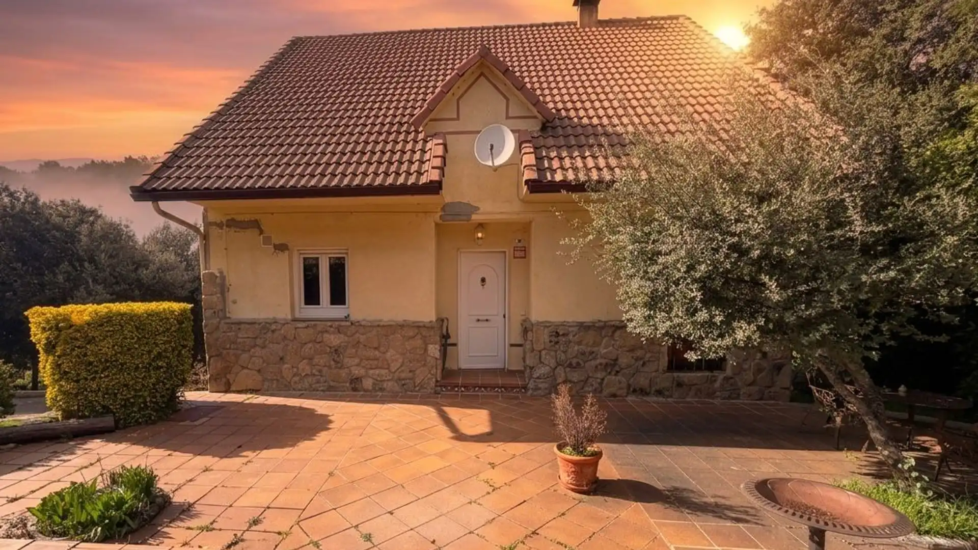 Vista exterior de Casa o chalet en venta en El Espinar con Calefacción, Amueblado y Horno