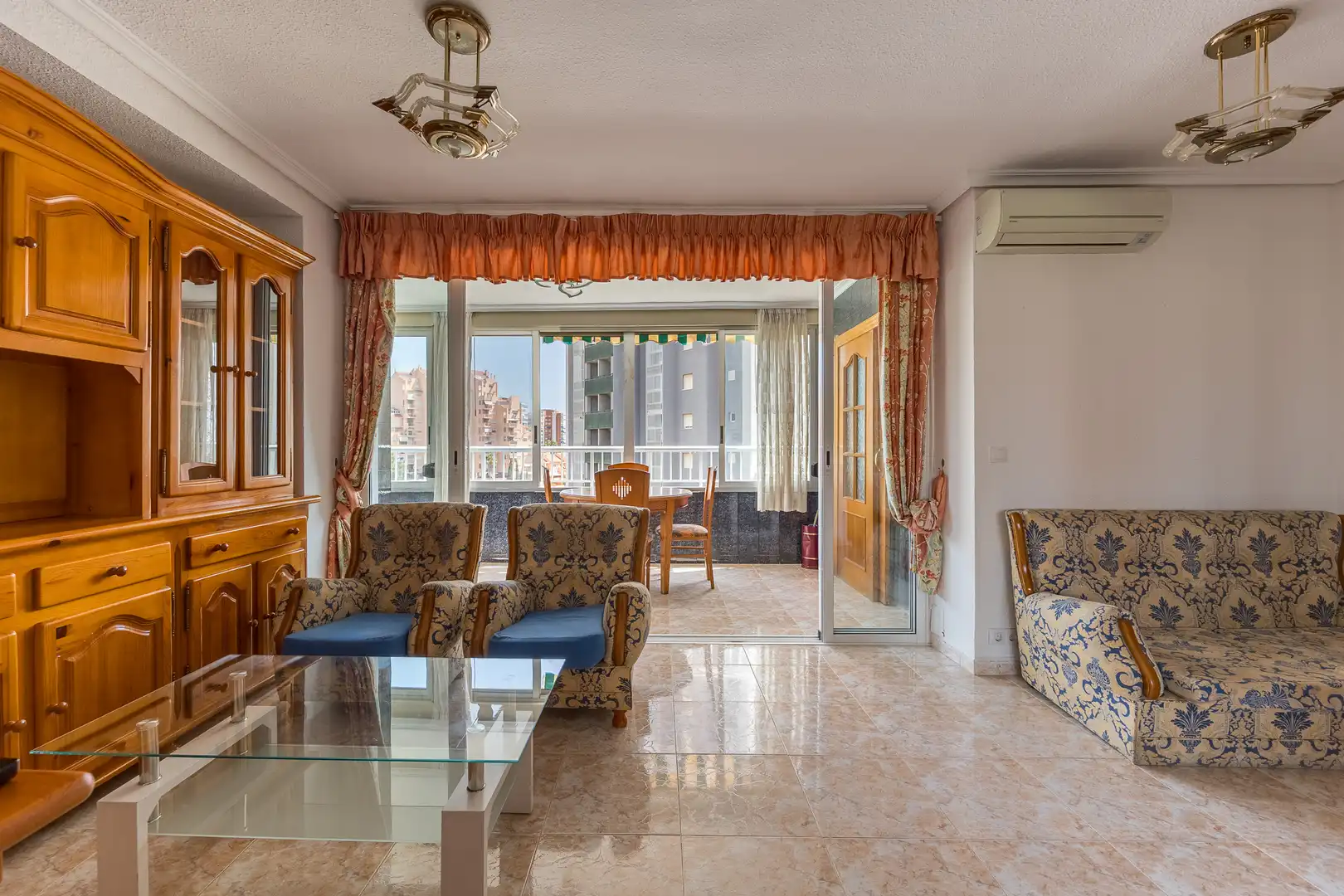 Living room of Apartments for sale in Benidorm  with Swimming Pool, Furnished and Community pool