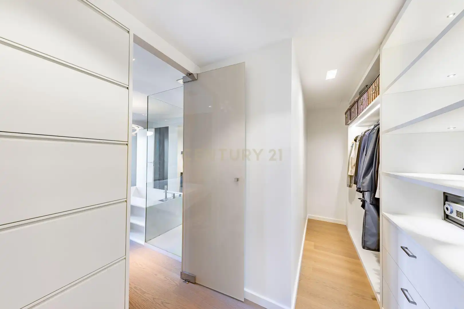 Apartments for rent in Barcelona  with Air Conditioner, Swimming Pool and Oven