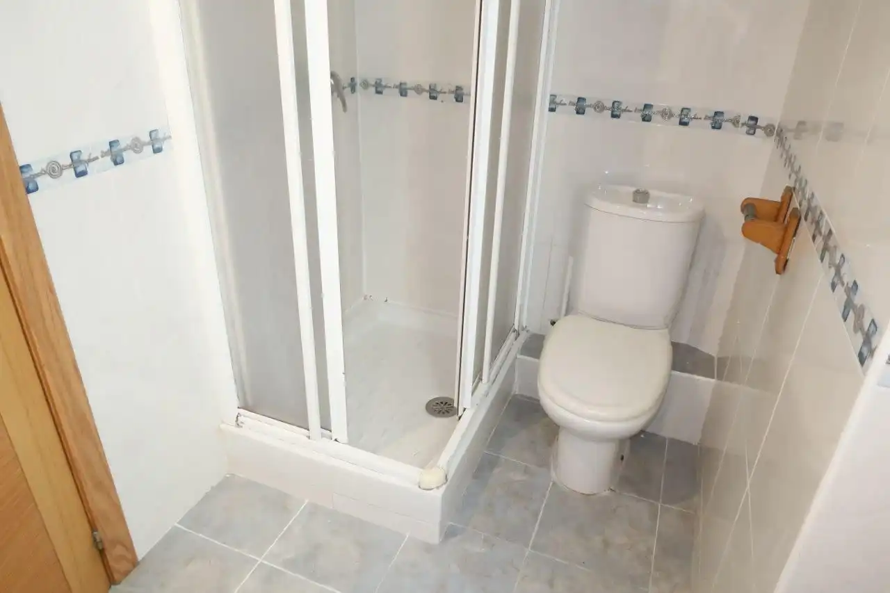 Bathroom of Flat for rent in A Coruña Capital   with Parquet flooring and Furnished