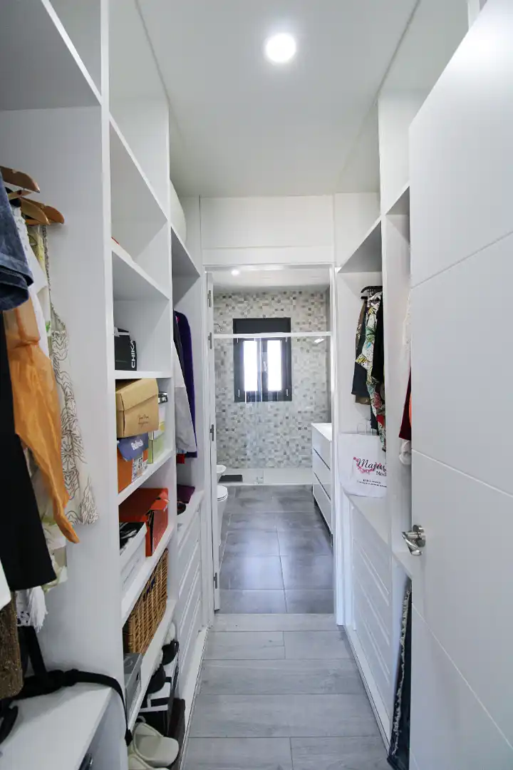 Bany de Casa o xalet en venda en Alhaurín de la Torre amb Aire condicionat, Jardí privat i Terrassa