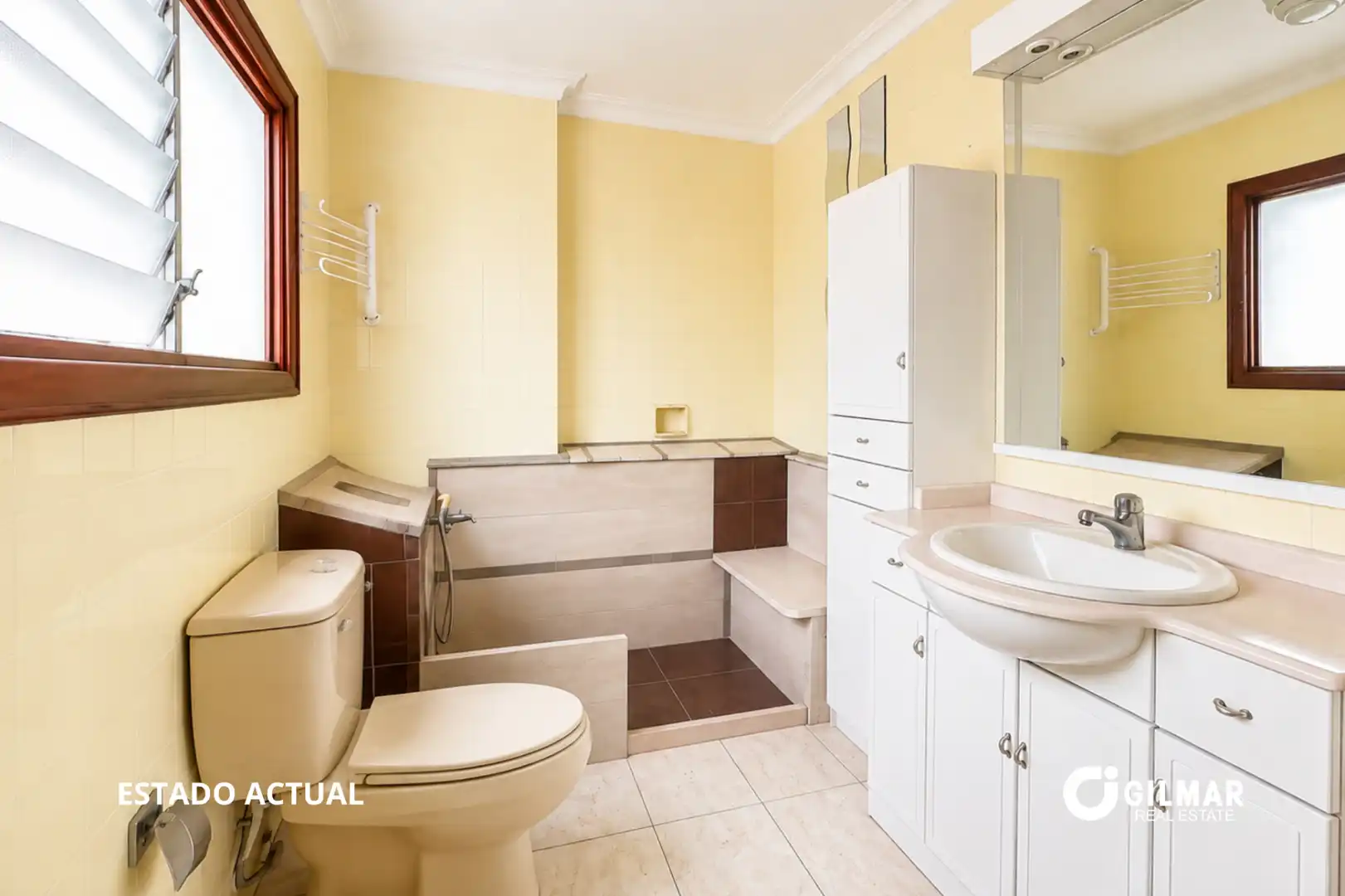 Baño de Piso en venta en Gáldar con Terraza y Balcón