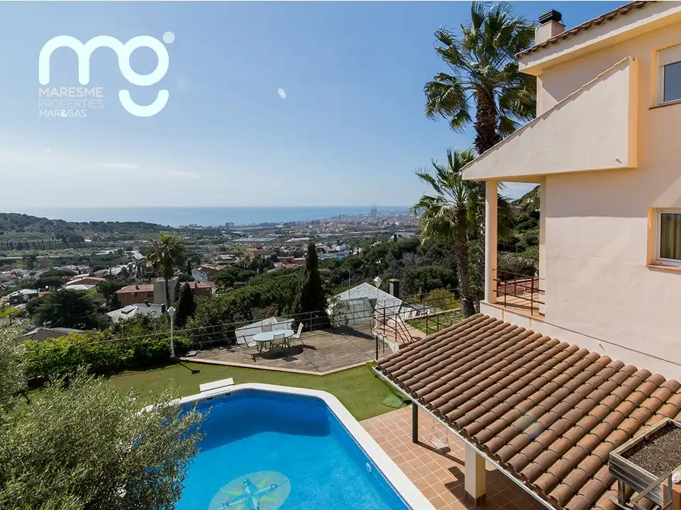 Vista exterior de Casa o chalet en venta en Tiana con Aire acondicionado, Calefacción y Jardín privado