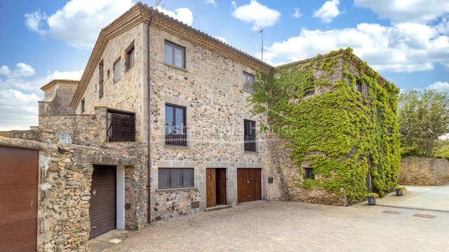 Finca rústica en Venta en Carrer Tomàs Coll en Torrent (Girona)