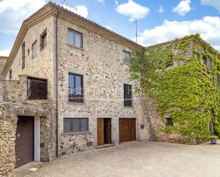 Vista exterior de Finca rústica en venda en Torrent (Girona) amb Aire condicionat, Calefacció i Jardí privat