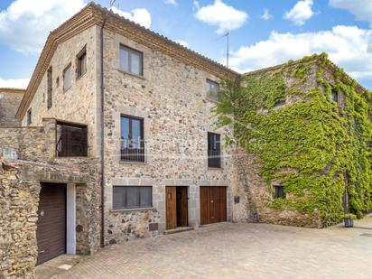 Vista exterior de Finca rústica en venda en Torrent (Girona) amb Aire condicionat, Calefacció i Jardí privat