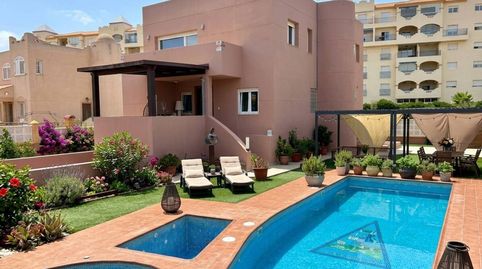 Chalet unifamiliar en venta en Almerimar