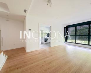Living room of Attic to rent in Girona Capital  with Air Conditioner and Terrace