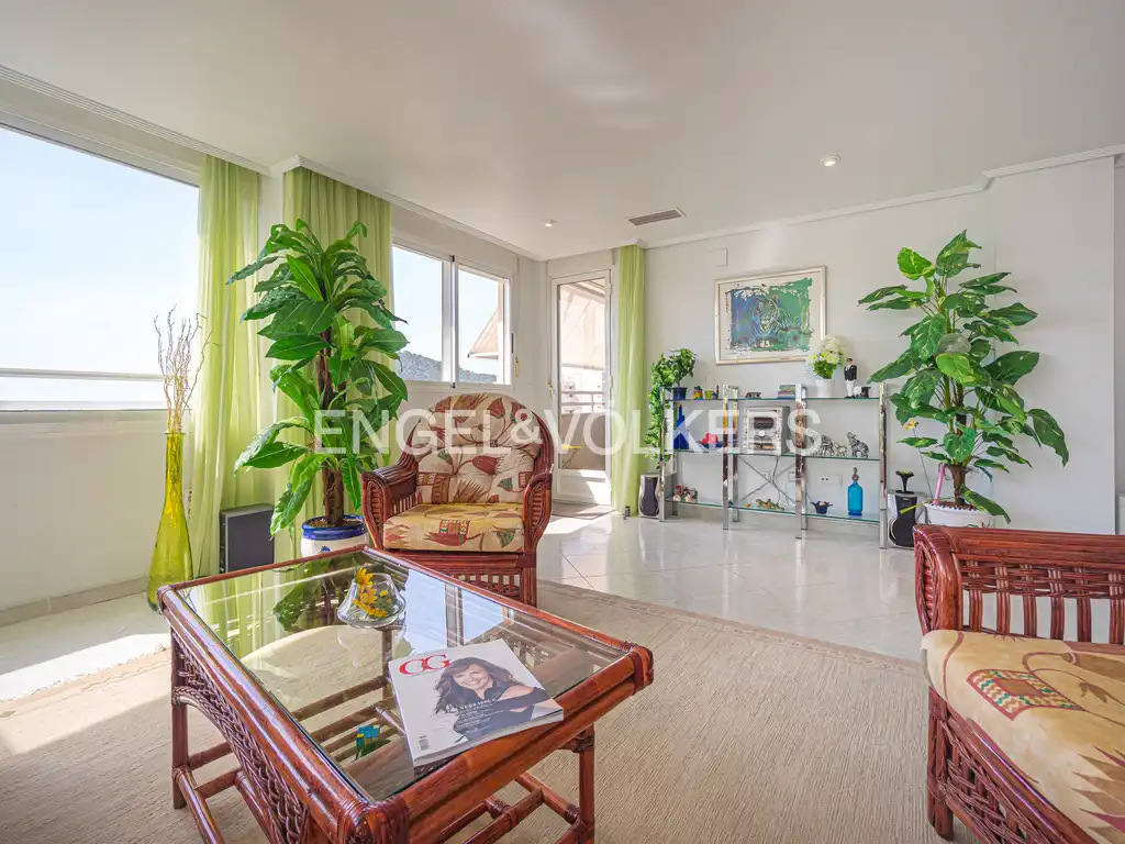 Penthouse with pool for sale in La Cala de Villajoyosa