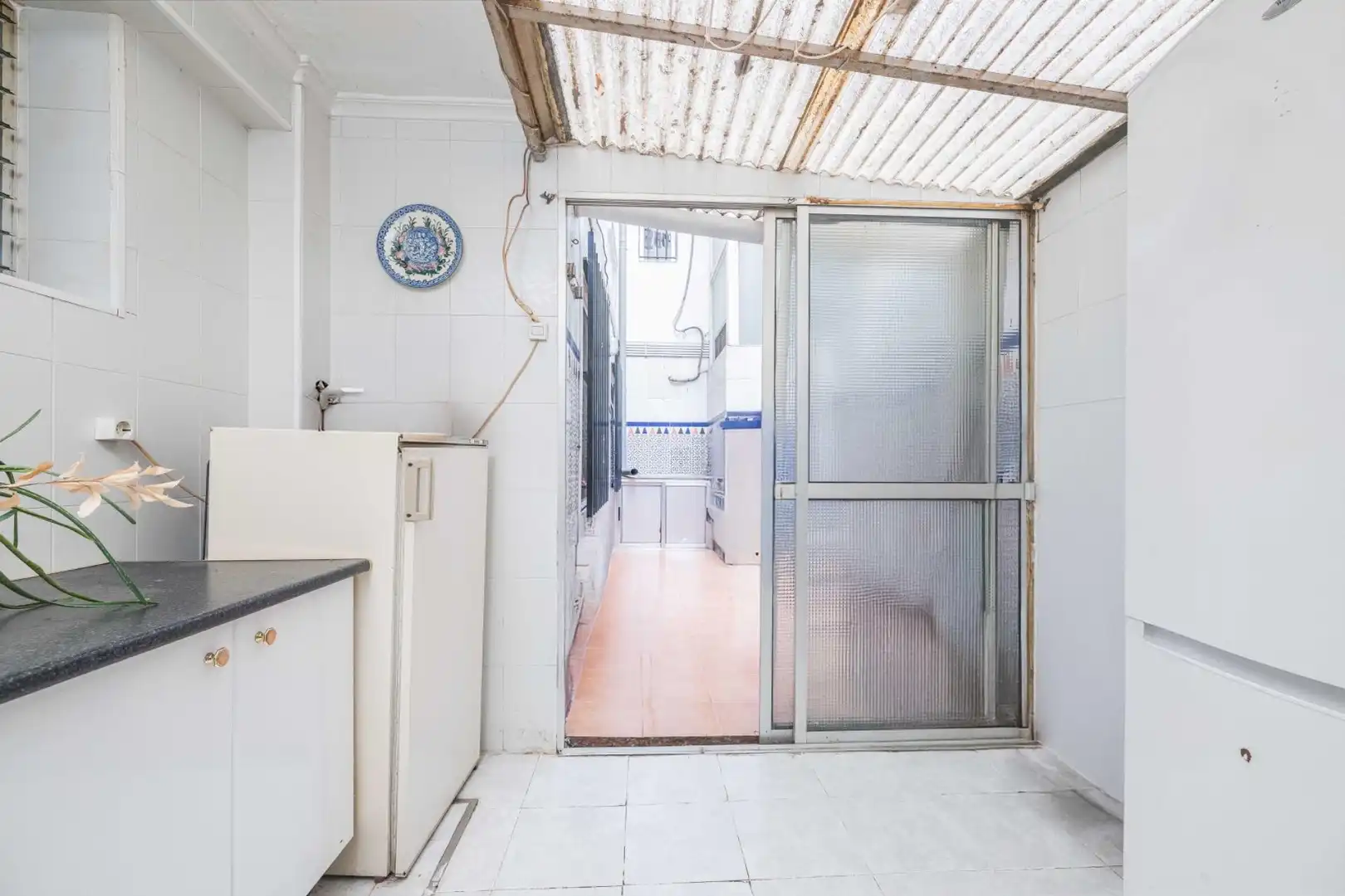 Kitchen of Flat for sale in Sevilla  with Air Conditioner