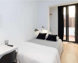 Bedroom of Flat to share in L'Hospitalet de Llobregat  with Air Conditioner and Terrace