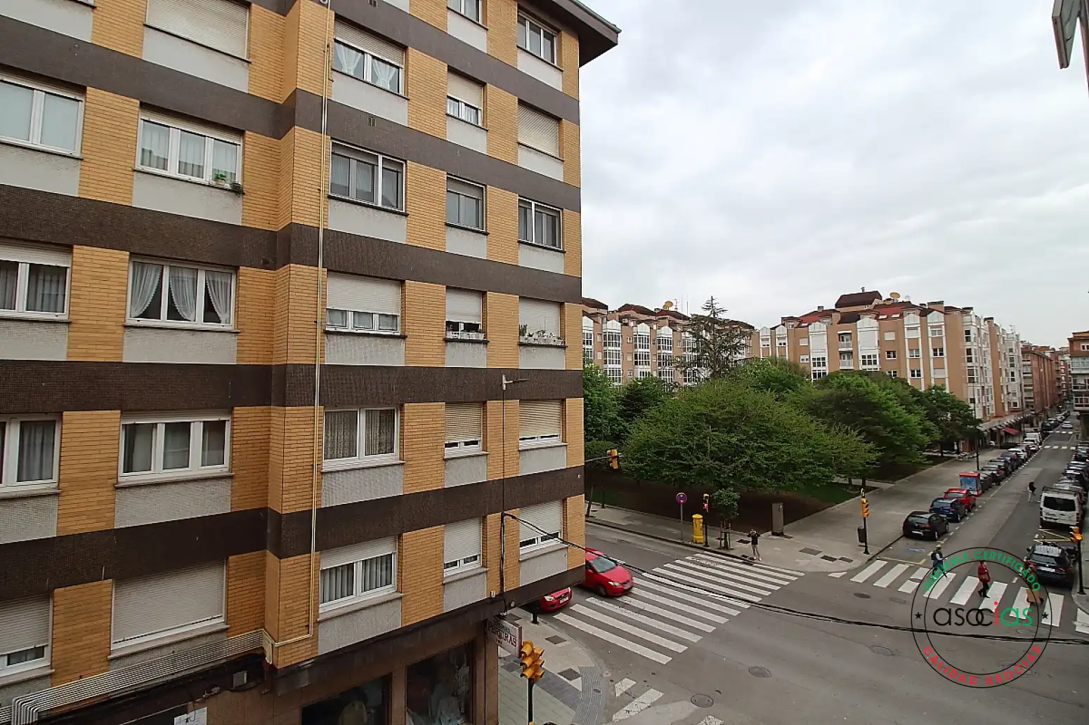 Vista exterior de Piso en venta en Gijón  con Calefacción