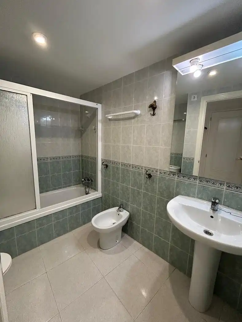 Apartamento con piscina en venta en Calle Dinamarca, imagen 11