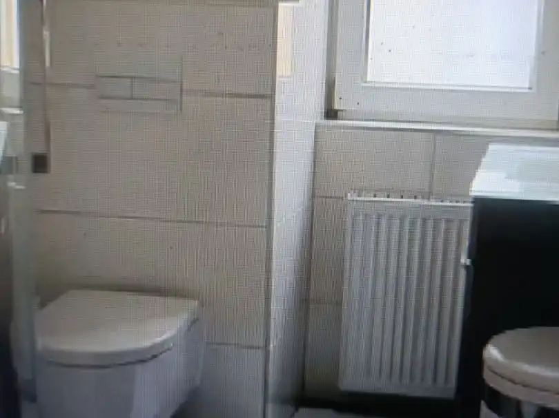 Bathroom of Flat for rent in Bilbao   with Air Conditioner, Heating and Parquet flooring