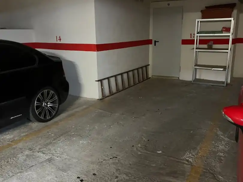 Aparcament de Garatge de lloguer en Valencia