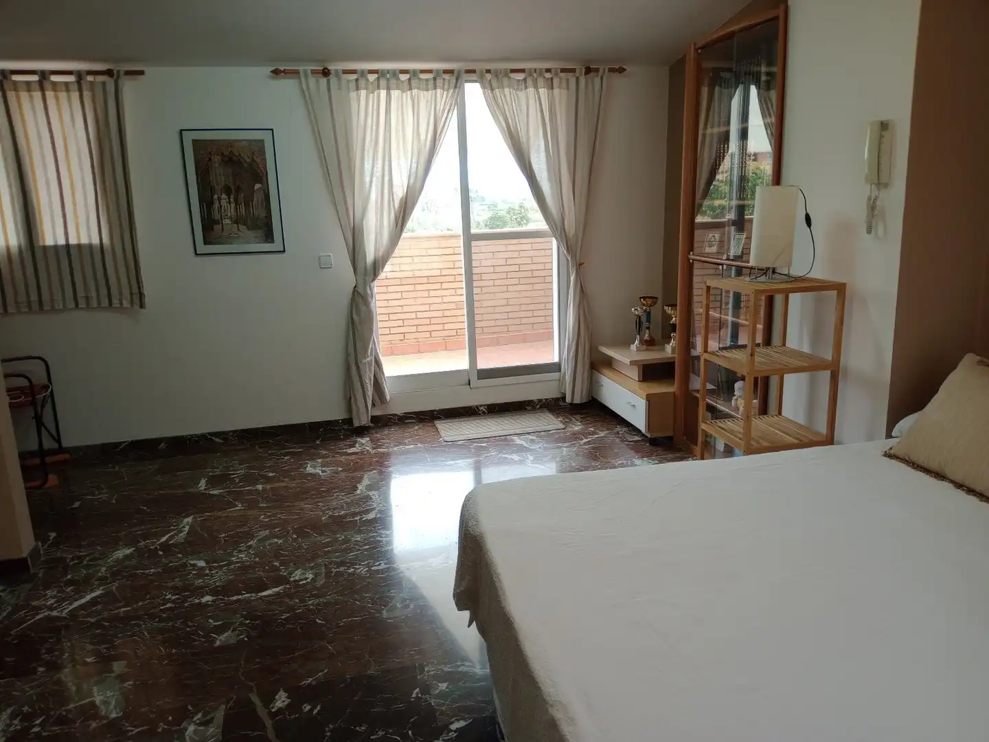 Habitación de Casa adosada de alquiler en Xirivella con Terraza y Amueblado
