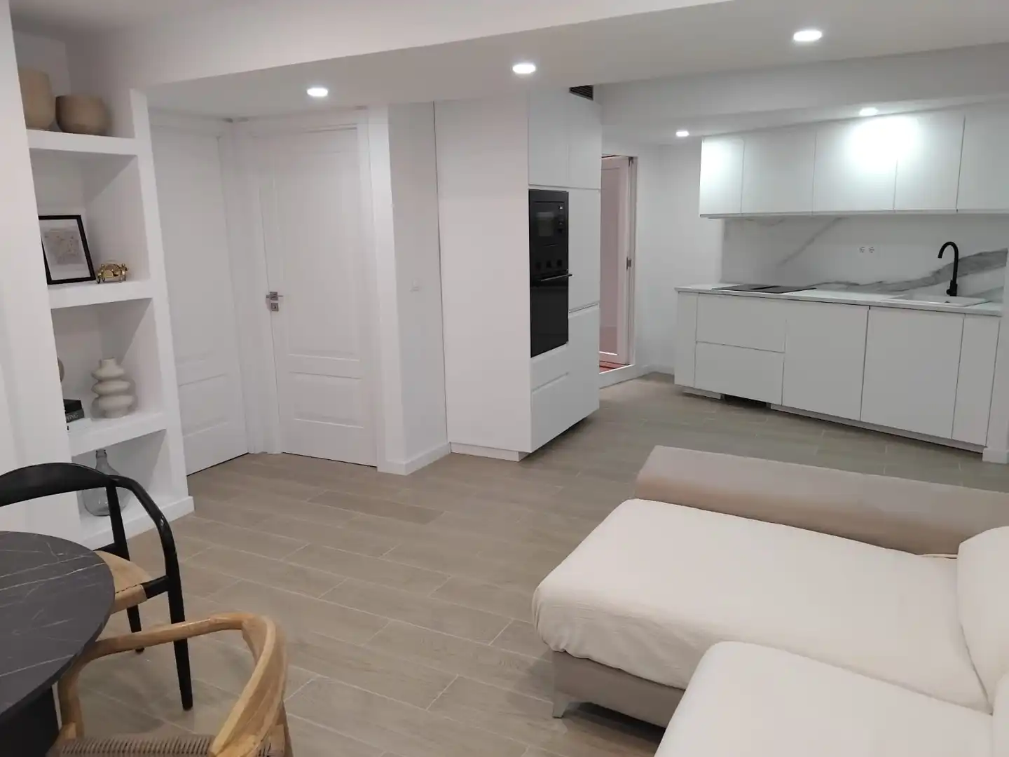 Piso con ascensor en venta en Rambla de Méndez Núñez, imagen 4