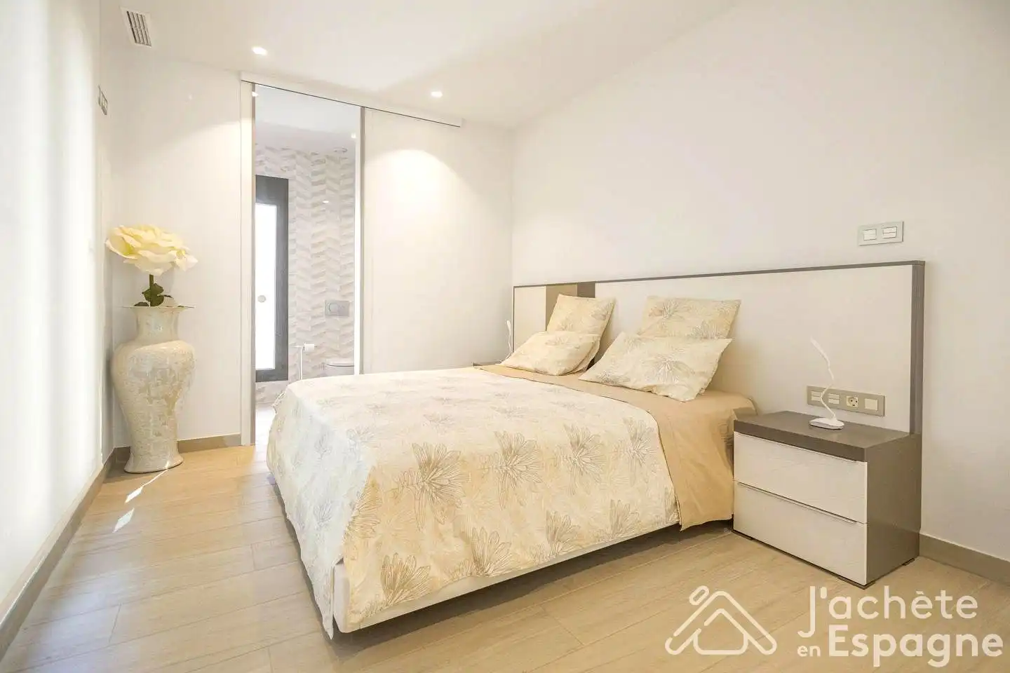 Haus mit Pool zum Verkauf in calle d'Equador, imagen 18
