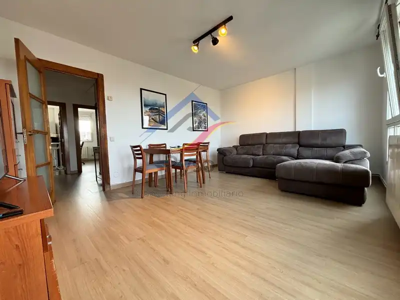 Flat for rent in Avenida de los Castros, Los Castros