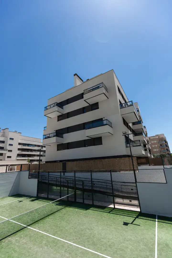 Vista exterior de Piso en venta en Alcalá de Henares con Aire acondicionado, Terraza y Trastero